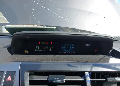 2015 Toyota Prius V Three z USA, uszkodzony, nr VIN JTDZN3EU6FJ038955